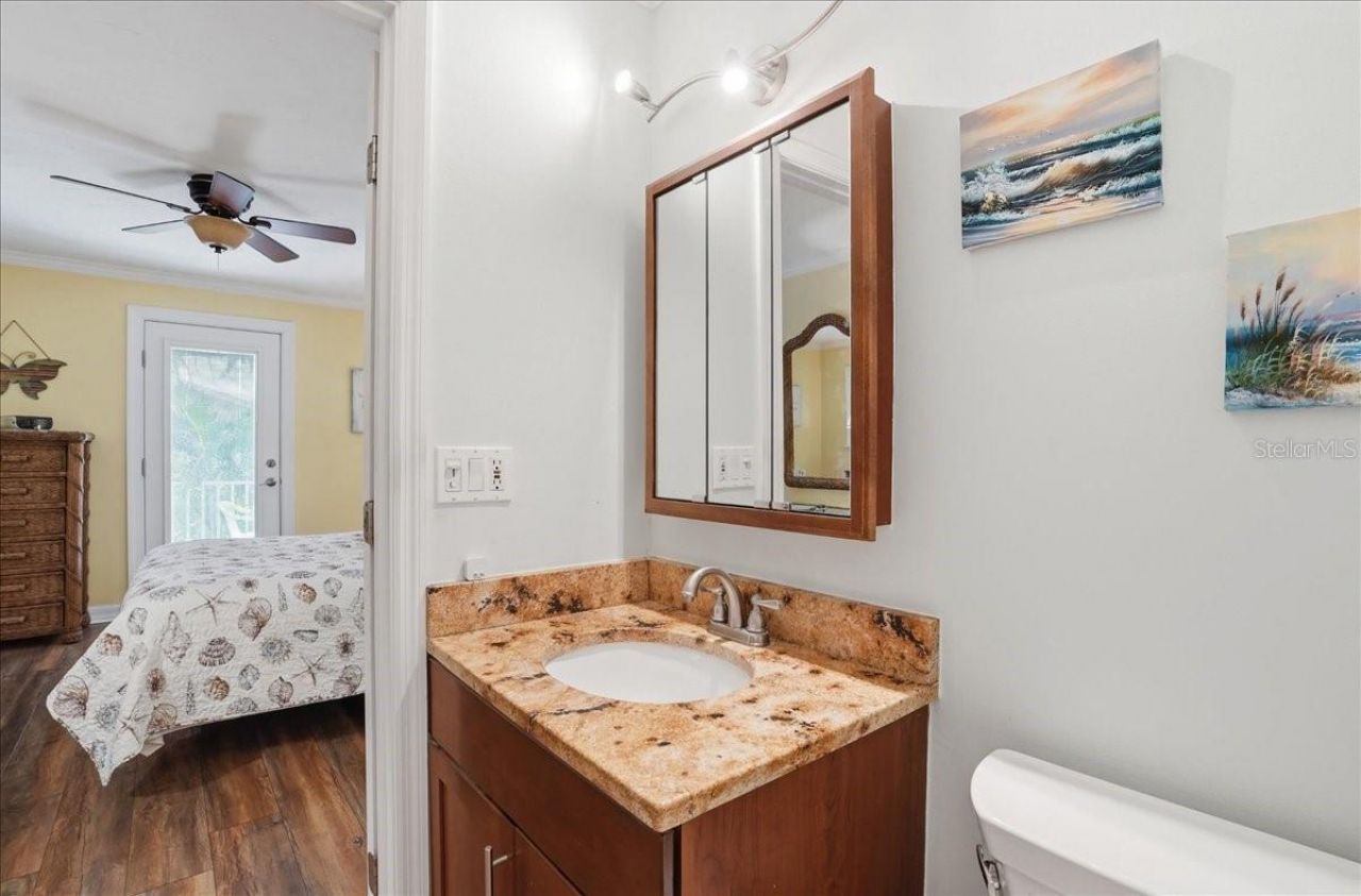 2811 Gulf Drive, Holmes Beach, FL 34217 Photo