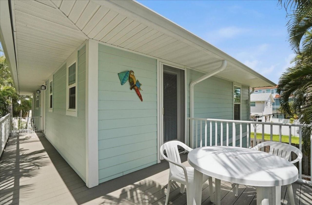 2811 Gulf Drive, Holmes Beach, FL 34217 Photo