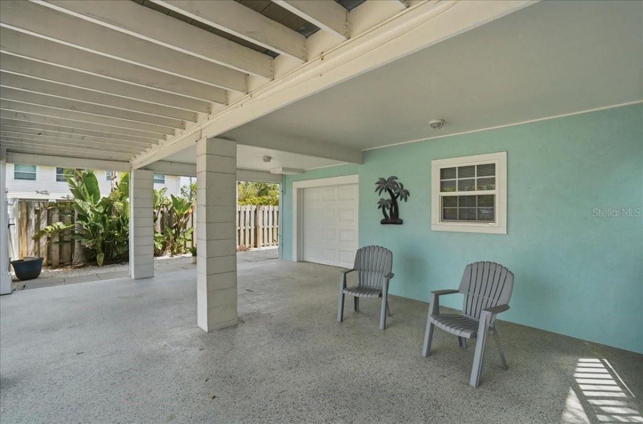 2811 Gulf Drive, Holmes Beach, FL 34217 Photo