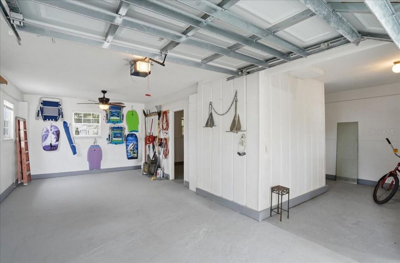 2811 Gulf Drive, Holmes Beach, FL 34217 Photo