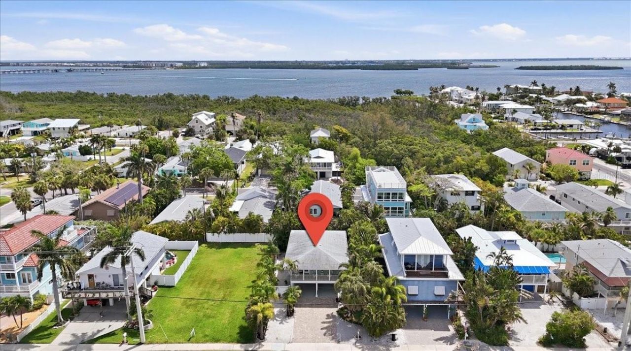 2811 Gulf Drive, Holmes Beach, FL 34217 Photo