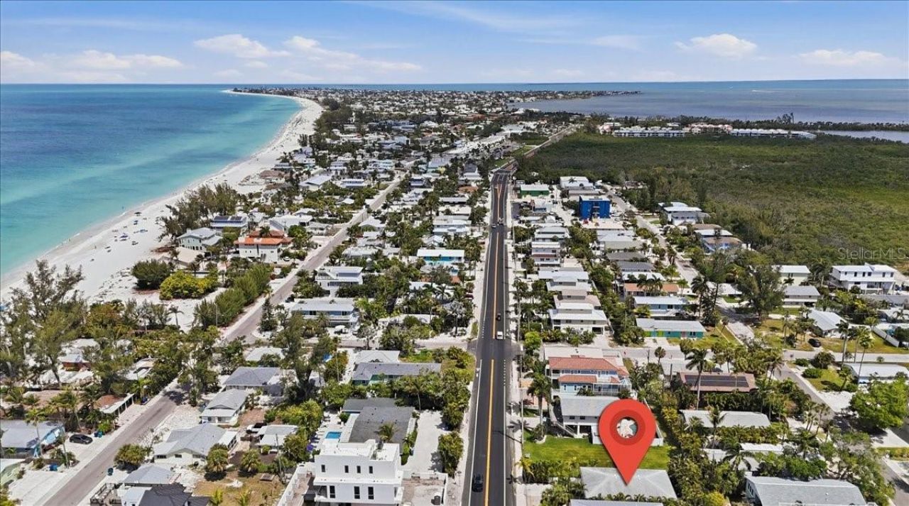 2811 Gulf Drive, Holmes Beach, FL 34217 Photo