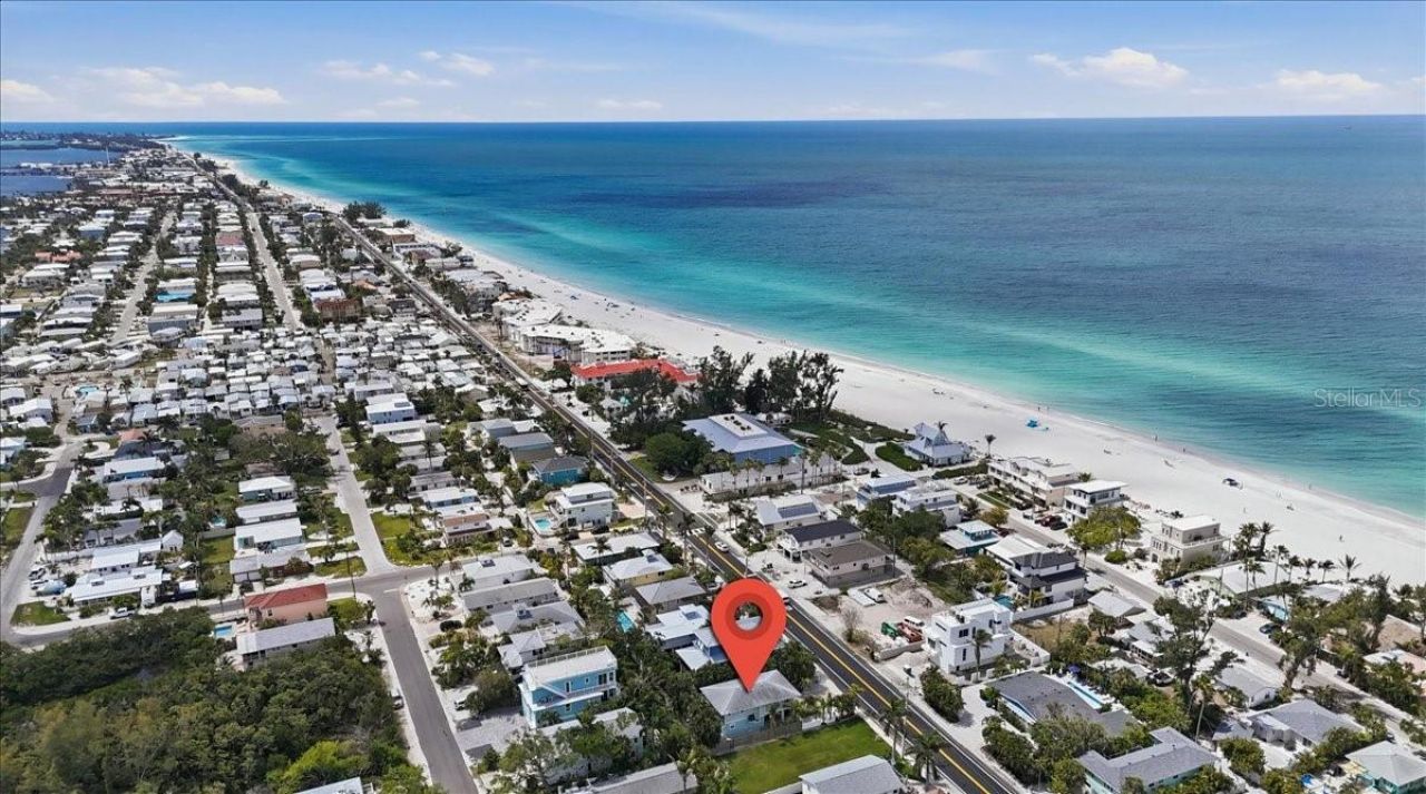 2811 Gulf Drive, Holmes Beach, FL 34217 Photo