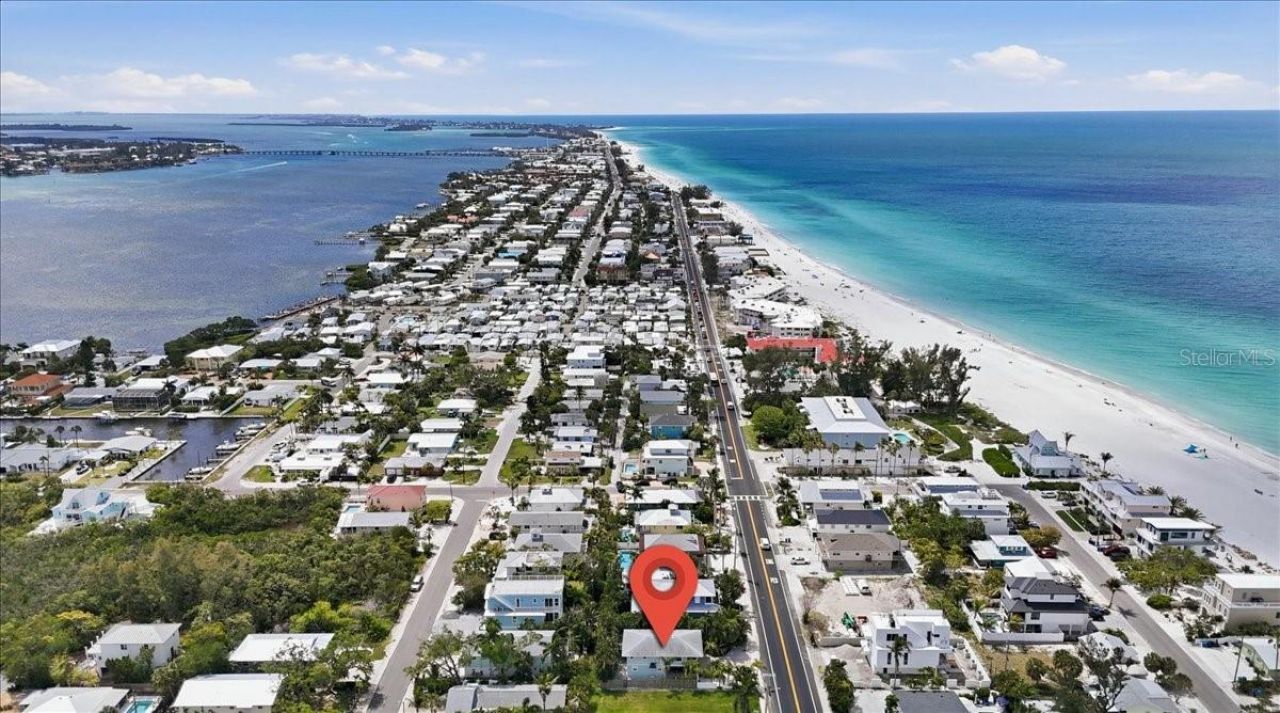 2811 Gulf Drive, Holmes Beach, FL 34217 Photo