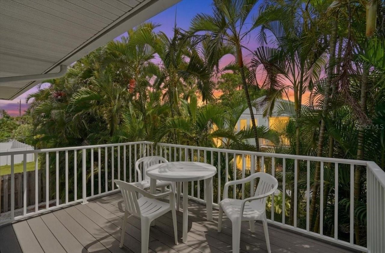 2811 Gulf Drive, Holmes Beach, FL 34217 Photo