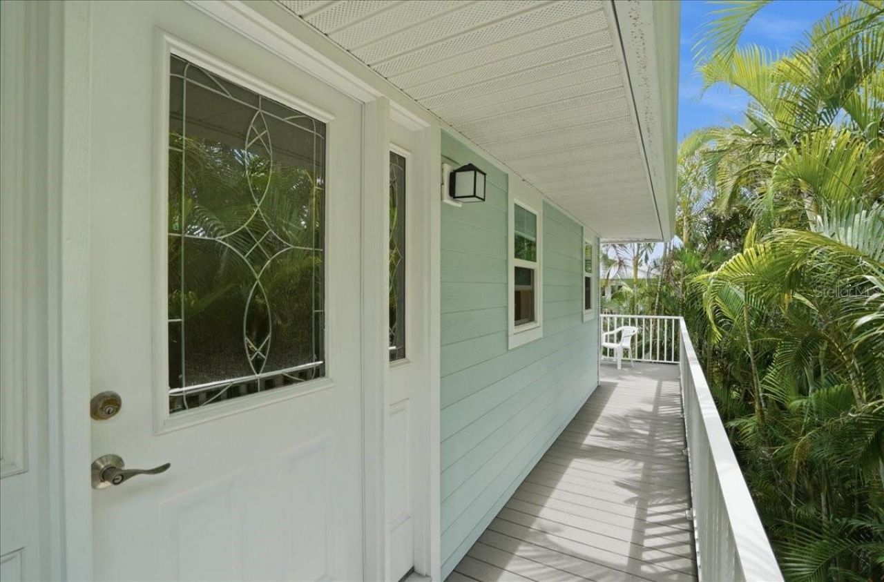 2811 Gulf Drive, Holmes Beach, FL 34217 Photo