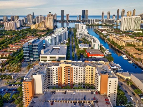 18800 NE 29th Avenue, Unit 704, Aventura, FL 33180