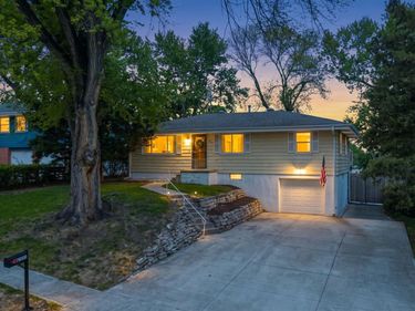 11118 Jackson Street, Omaha, NE 68154