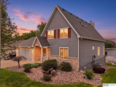 922 Beaver Lake Boulevard, Plattsmouth, NE 68048
