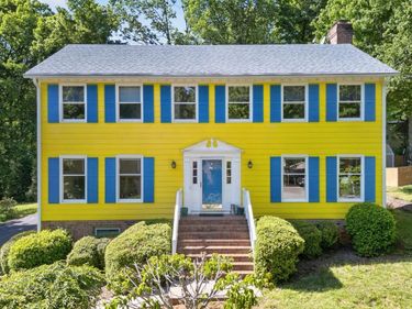 109 W Ivy Drive, Forest, VA 24551