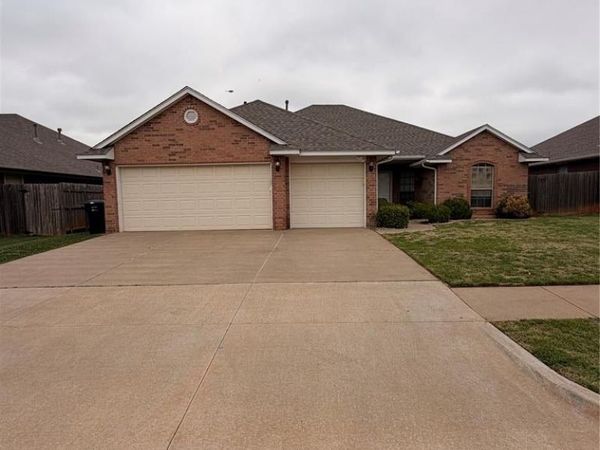 2809 NW 169TH Street, Edmond, OK 73012