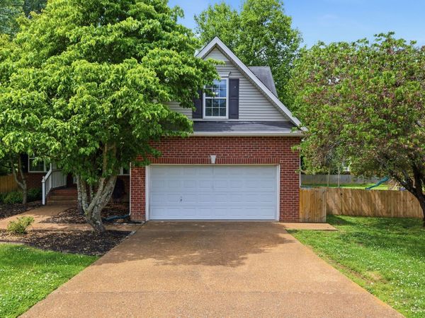 3403 McGee Cv, Thompsons Station, TN 37179