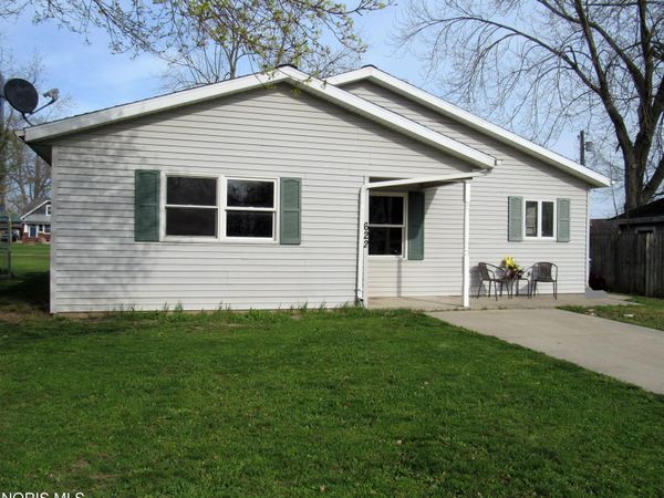 622 S Jonesville Street , Montpelier, OH 43543