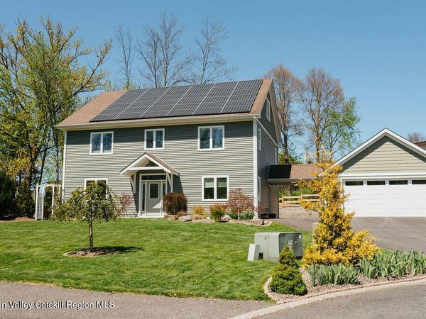 10 Taylor Street, New Paltz, NY 12561