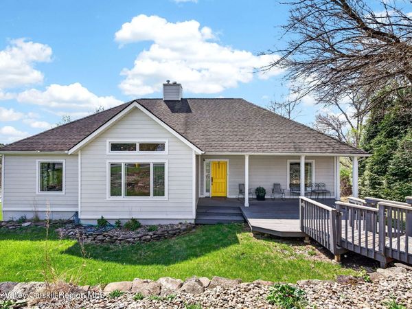 18 Latham Circle, Saugerties, NY 12477