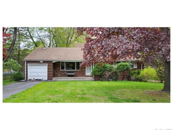 35 Old Middletown Road, New City, NY 10956