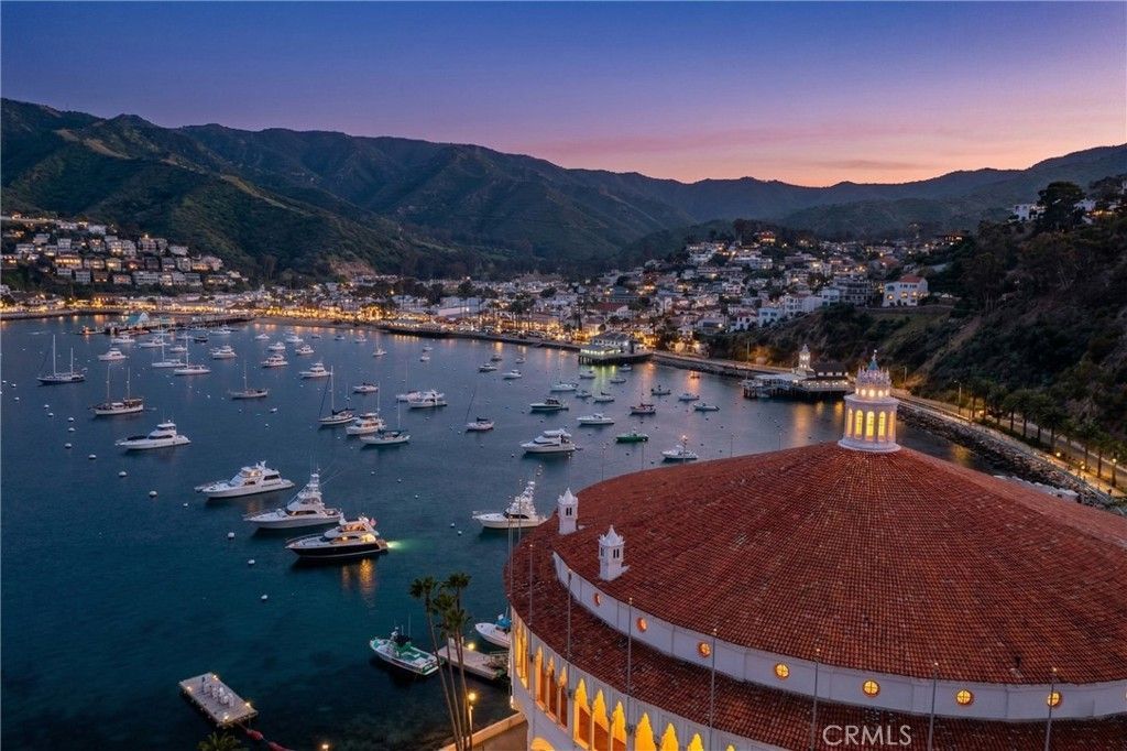 209 E Whittley, Avalon, CA 90704 Main Photo