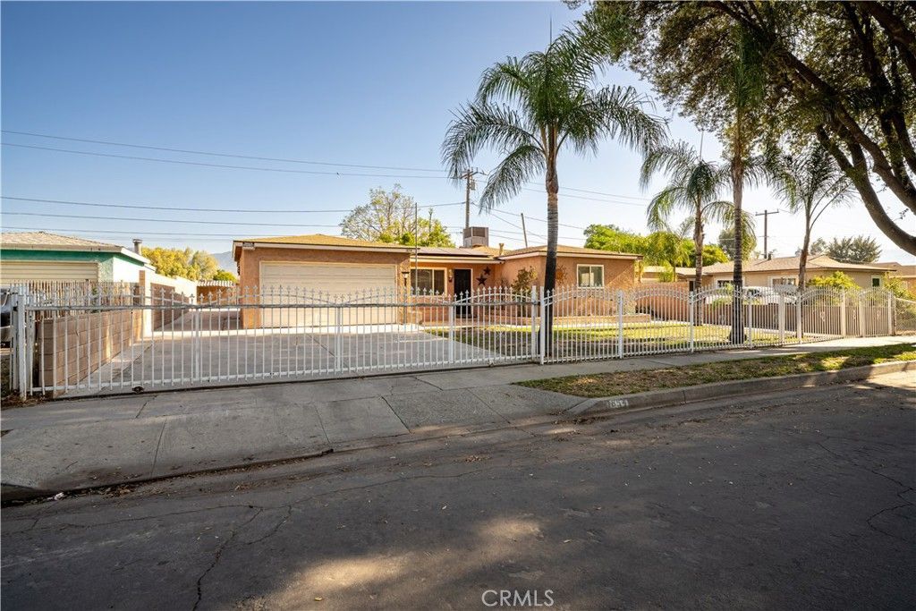 1854 Cleveland, San Bernardino, CA 92411 Main Photo