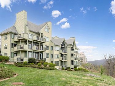 1717 HIGH RIDGE CONDOS , Wintergreen Resort, VA 22967