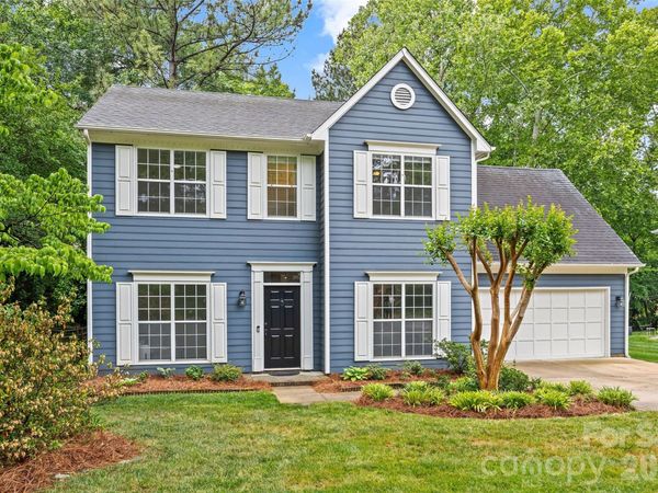3213 Crescent Knoll Drive, Matthews, NC 28105