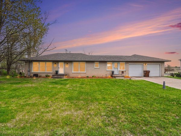 1040 6 Mile Road NW, Comstock Park, MI 49321