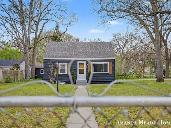 1223 40th Street SW, Wyoming, MI 49509