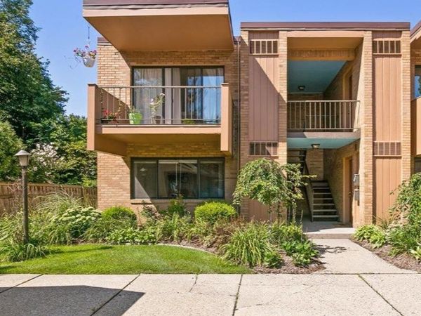 23 College Avenue SE, Unit 19, Grand Rapids, MI 49503