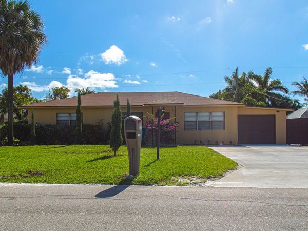 130 SW 14th Avenue, Boynton Beach, FL 33435
