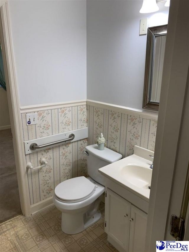 2230 Eaton Circle Photo 32