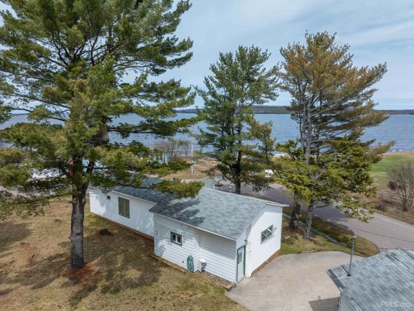 N7799 Bayberry Lane, Au Train Twp, MI 49862