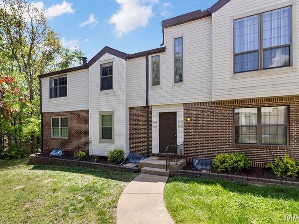9714 Raintree Village Drive, Unit 3F, Hillsboro, MO 63050