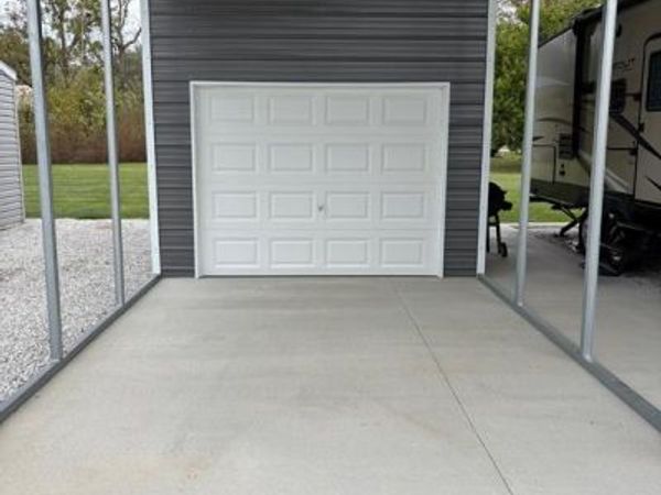 210 N 3rd Street , Hunnewell, MO 63443