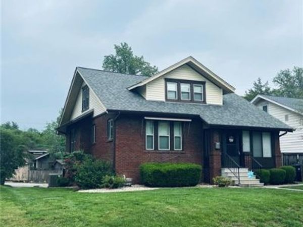 200 S Douglas Avenue, Belleville, IL 62220