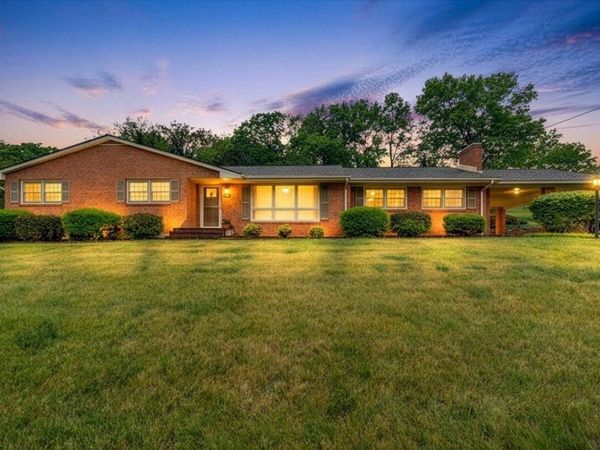 5105 Medmont CIR SW, Roanoke, VA 24018