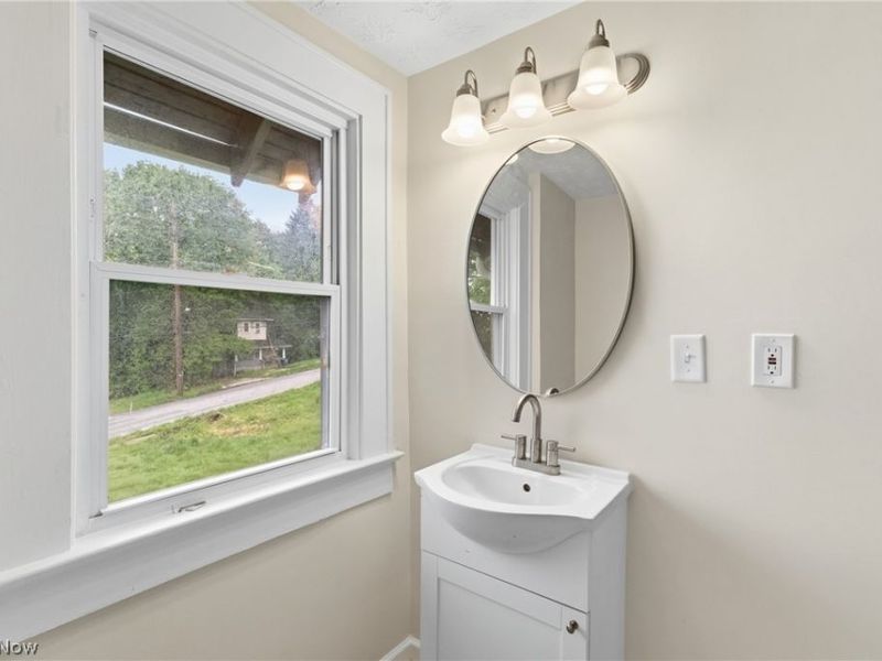 1201 East Avenue, Akron, OH 44307 Photo 19