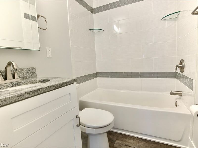 21001 Wilmore Avenue, Euclid, OH 44123 Photo 15