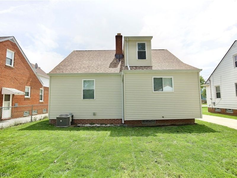 21001 Wilmore Avenue, Euclid, OH 44123 Photo 37