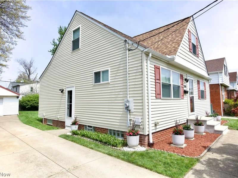 21001 Wilmore Avenue, Euclid, OH 44123 Photo 6