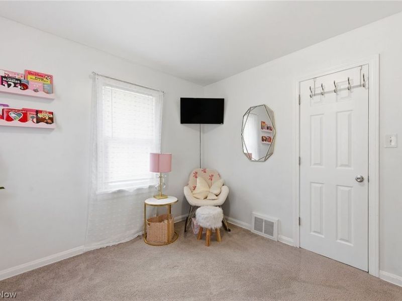 2024 Broad Boulevard, Cuyahoga Falls, OH 44223 Photo 17
