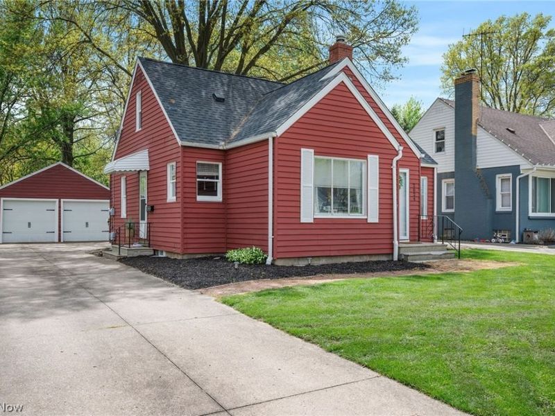 2024 Broad Boulevard, Cuyahoga Falls, OH 44223 Photo 2