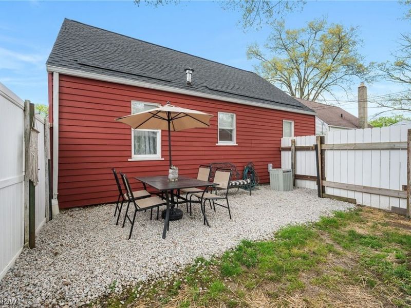 2024 Broad Boulevard, Cuyahoga Falls, OH 44223 Photo 37