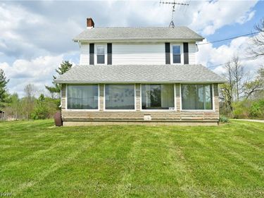 634 Bristol Champion Townline Road NE, Bristolville, OH 44402
