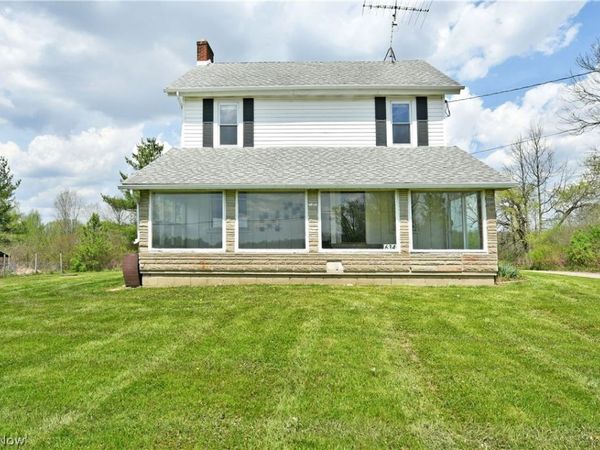634 Bristol Champion Townline Road NE, Bristolville, OH 44402