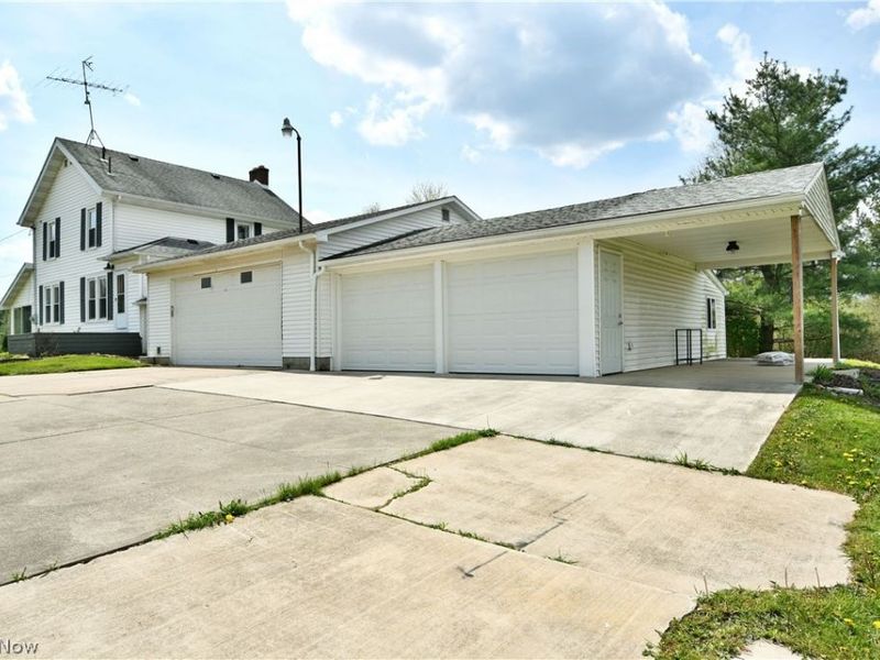 634 Bristol Champion Townline Road NE, Bristolville, OH 44402 Photo 4