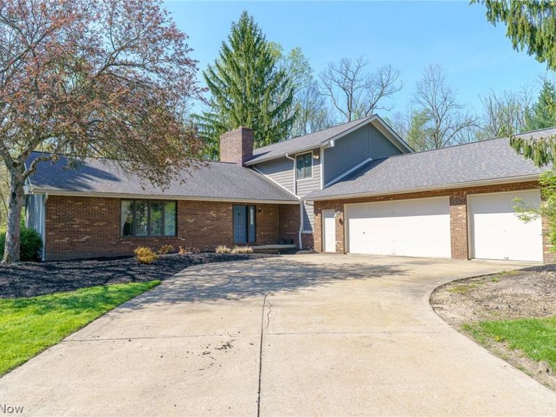 230 Salem Court, Hinckley, OH 44233 Photo 1