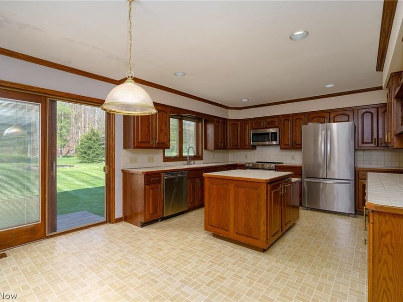 230 Salem Court, Hinckley, OH 44233 Photo 10