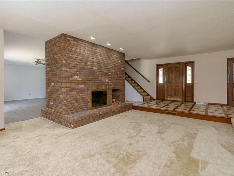 230 Salem Court, Hinckley, OH 44233 Photo 3