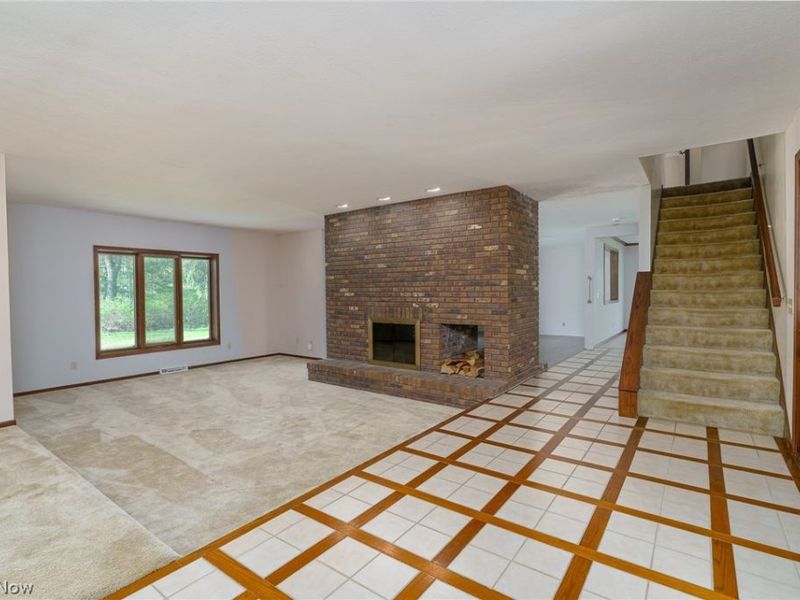 230 Salem Court, Hinckley, OH 44233 Photo 4