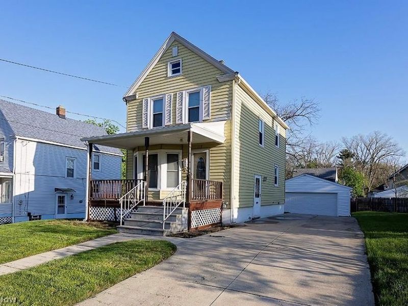 115 Riverdale Court, Elyria, OH 44035 Photo 2