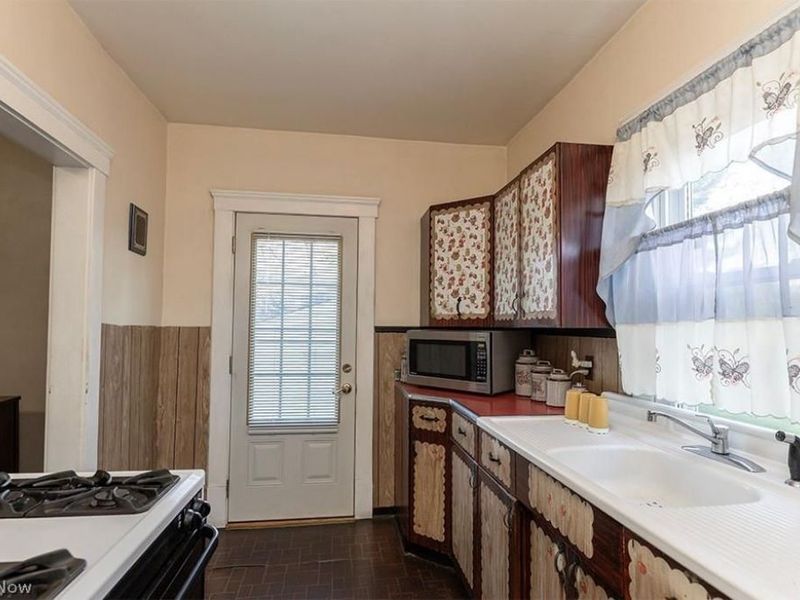 115 Riverdale Court, Elyria, OH 44035 Photo 6